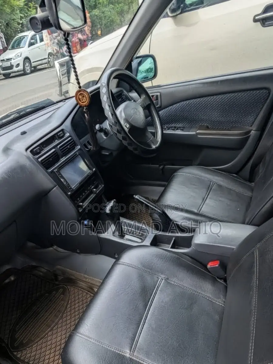 Toyota Carina 1.5 Front-Wheel Drive Sedan 1996 Silver