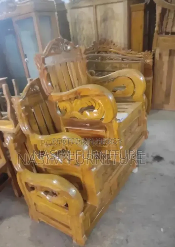পুরাতন সোফা আকাশি কাটের