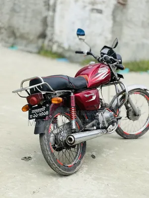 রানার এডি৮০এস-ডিলাক্স ২০১৬ লাল