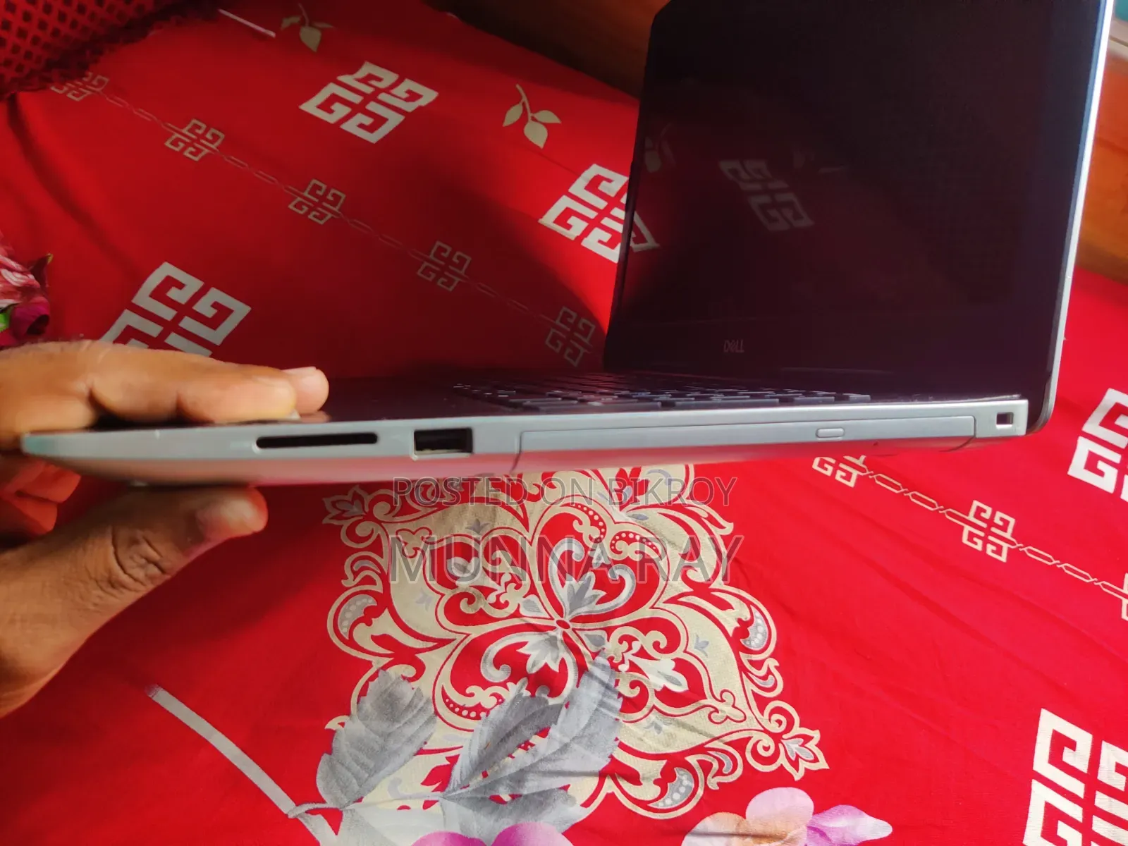 ল্যাপটপ ডেল ইন্সপায়রণ ১৫ ৩৫৯৩ ৮জিবি ইন্টেল কোর আই৩ এসএসডি ২৫৬জিবি