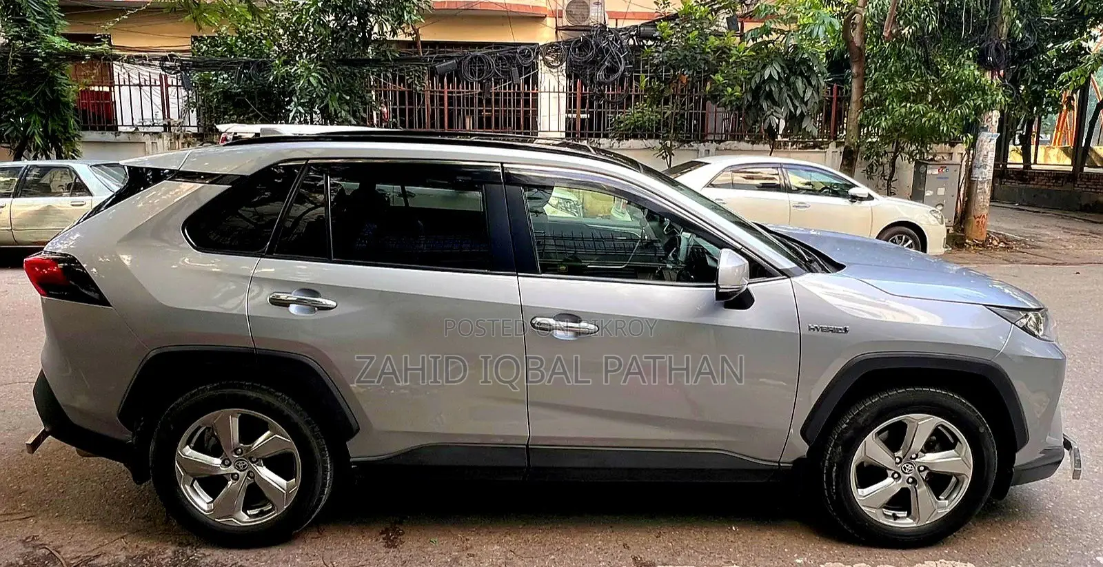 Toyota RAV4 XLE AWD 2019 Gray
