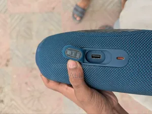 JBL Charge 5