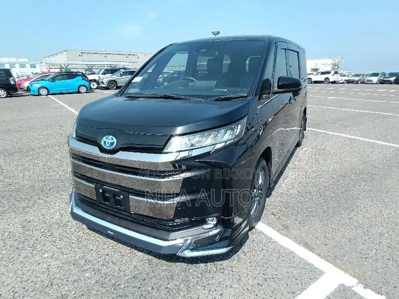 Toyota Noah 2022 Purple