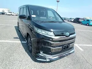 Toyota Noah 2022 Purple