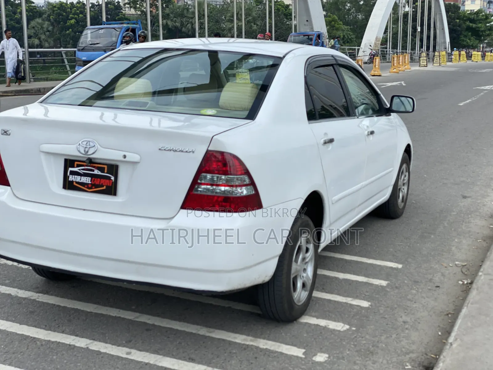 Toyota Corolla 2002 White