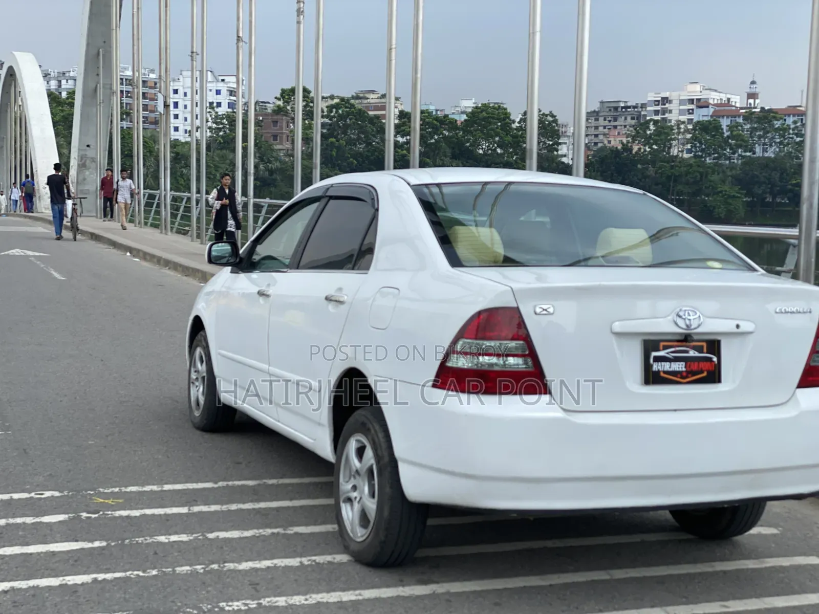 Toyota Corolla 2002 White