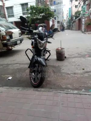 কিওয়ে আরকেএস ১০০ ২০১৭ ব্ল্যাক
