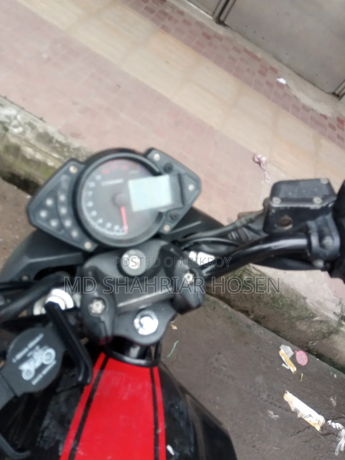 কিওয়ে আরকেএস ১০০ ২০১৭ ব্ল্যাক
