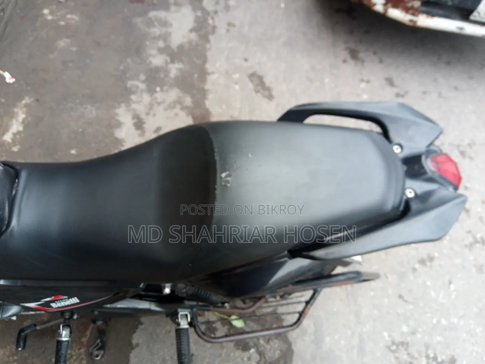 কিওয়ে আরকেএস ১০০ ২০১৭ ব্ল্যাক
