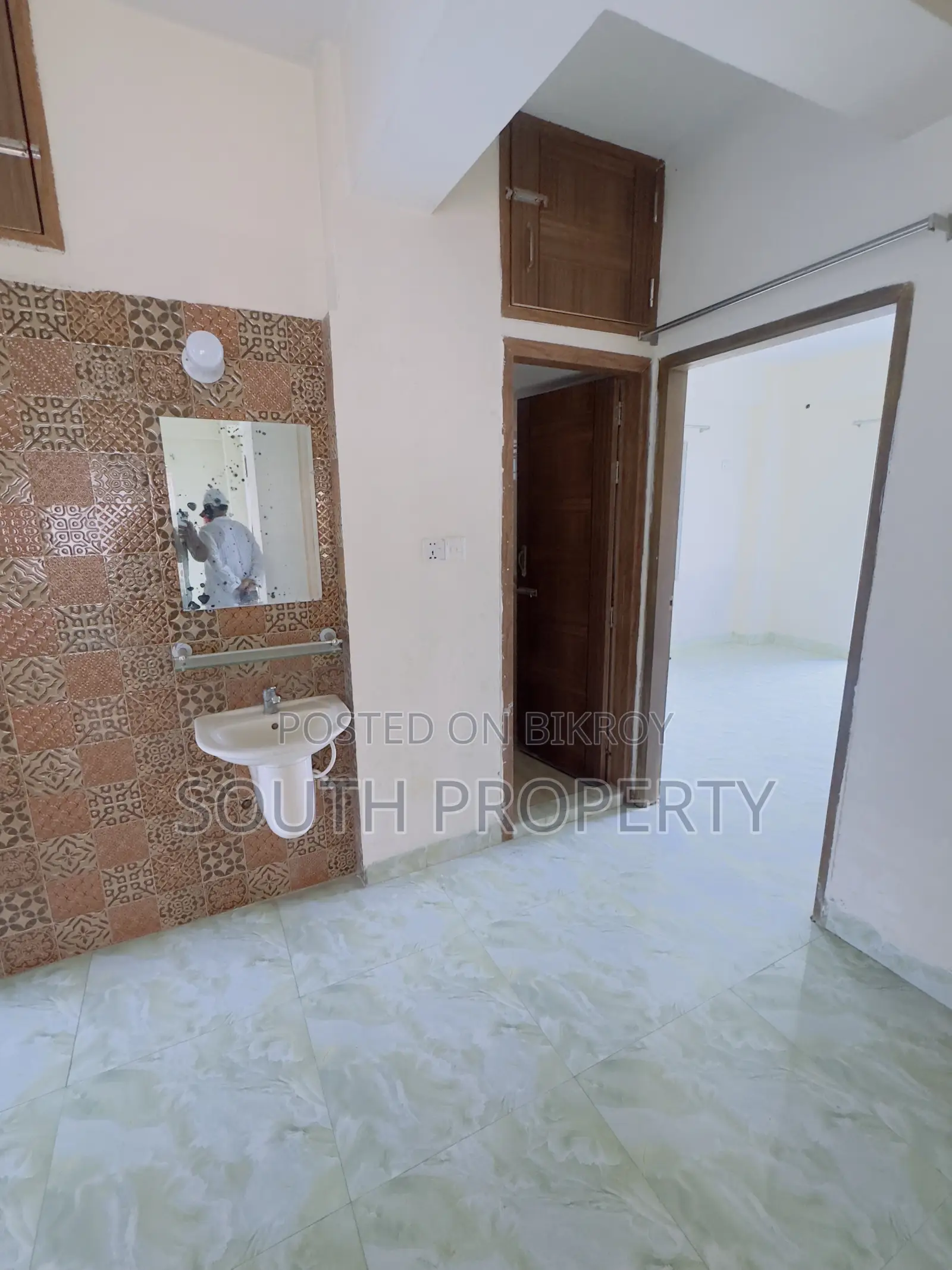আফতাব নগরে ৩ বেডরুমের এপার্টমেন্ট বিক্রয়