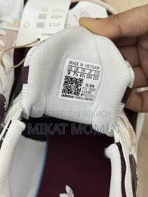 Original Adidas Astir IE6986 | Brand New | Uncommon Colorway