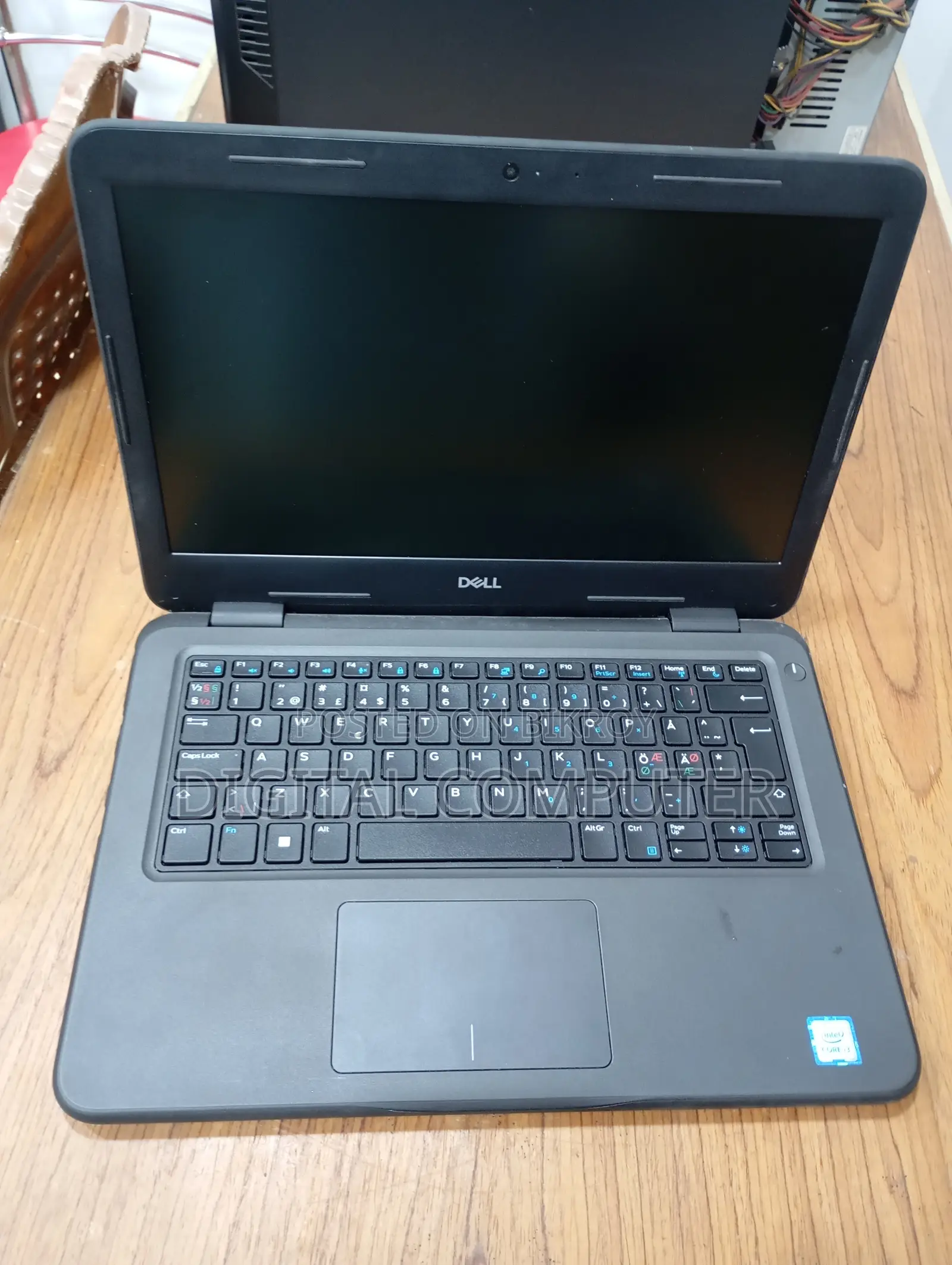 Laptop Dell Latitude 3310 8GB Intel Core I3 SSD 256GB