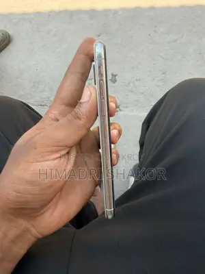 Apple iPhone X 64 GB White