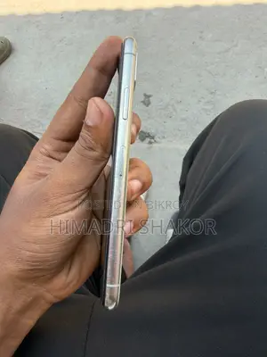 Apple iPhone X 64 GB White