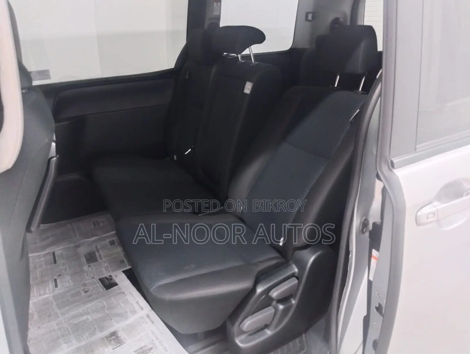 Toyota Noah 2.0 FWD (8 Seater) 2020 Silver