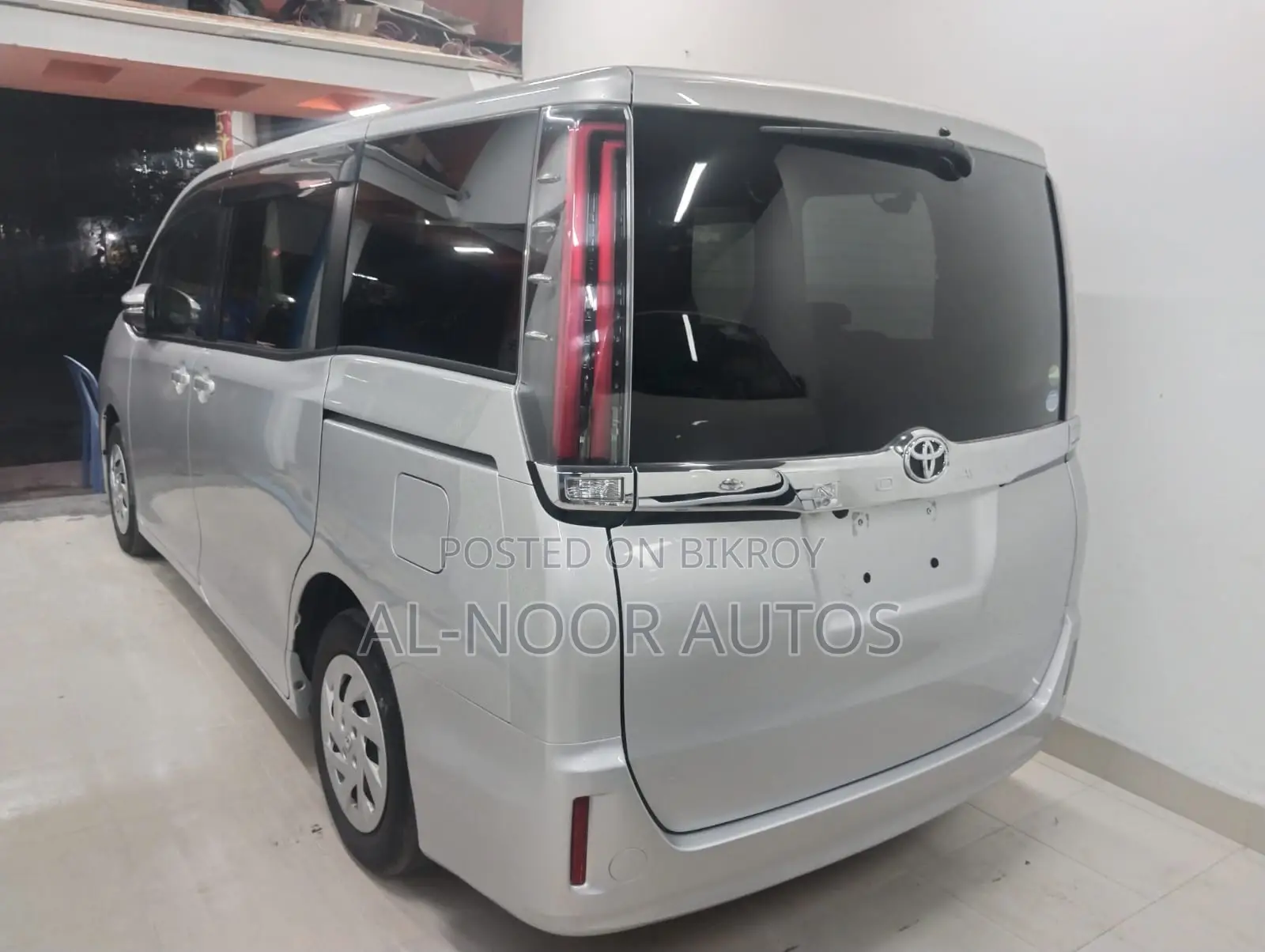 Toyota Noah 2.0 FWD (8 Seater) 2020 Silver