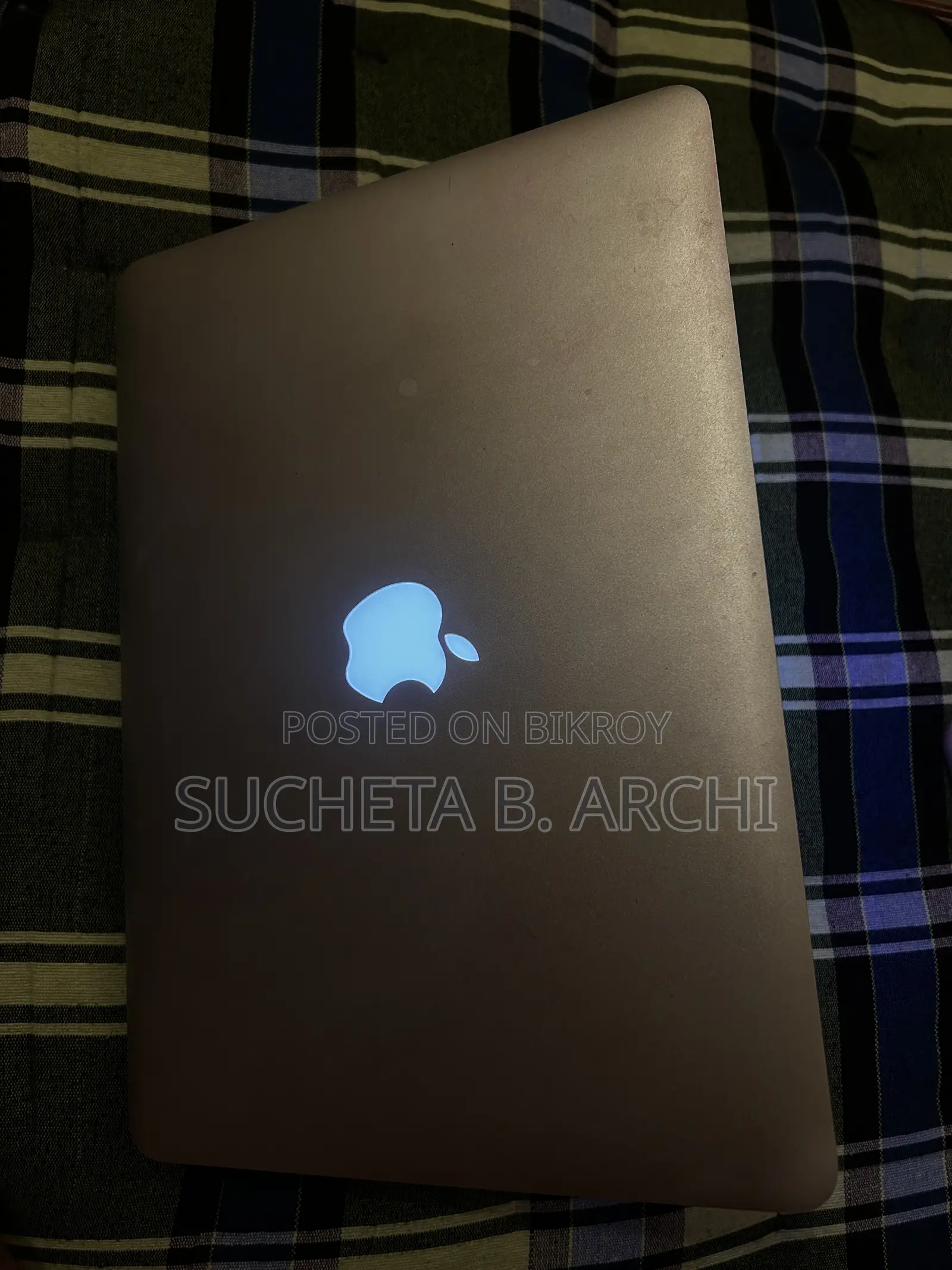 ল্যাপটপ অ্যাপল ম্যাকবুক এয়ার ২০১১ ৪জিবি ইন্টেল কোর আই৭ এইচডিডি ২৫৬জিবি