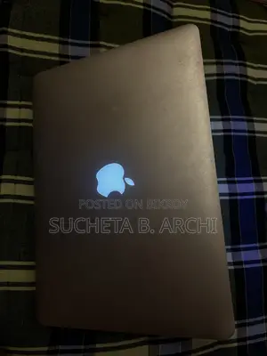 ল্যাপটপ অ্যাপল ম্যাকবুক এয়ার ২০১১ ৪জিবি ইন্টেল কোর আই৭ এইচডিডি ২৫৬জিবি