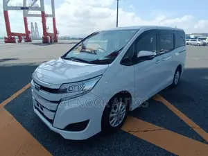 Toyota Noah 1.8 FWD Hybrid (7 Seater) 2021 Pearl