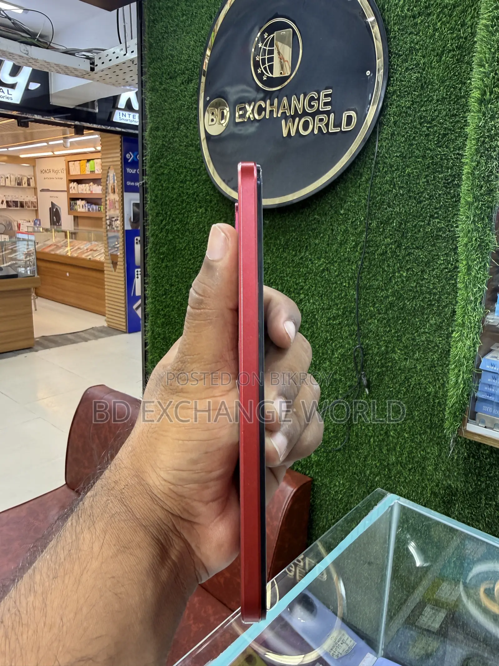 নতুন রিয়েলমি ১৫এক্স ১২৮ জিবি রেড