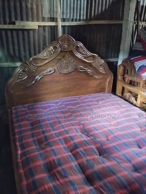 মেহগনি কাটের ৬ফুটি পালং
