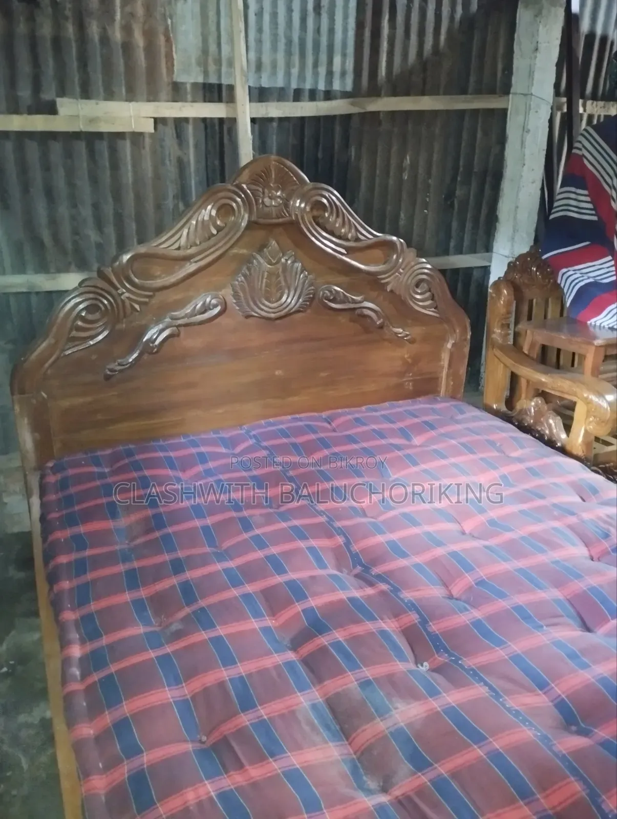 মেহগনি কাটের ৬ফুটি পালং
