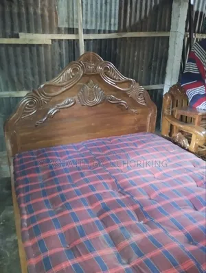 মেহগনি কাটের ৬ফুটি পালং