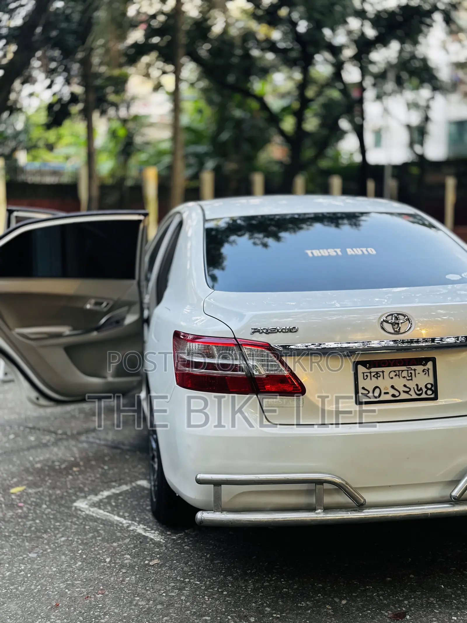Toyota Premio 2011 White