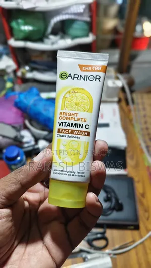 Original Garnier Vitamin C Face Wash - Indian