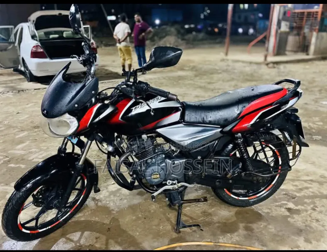 Bajaj Discover 125 2021 Black