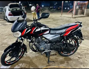 বাজাজ ডিসকভার ১২৫ ২০২১ ব্ল্যাক