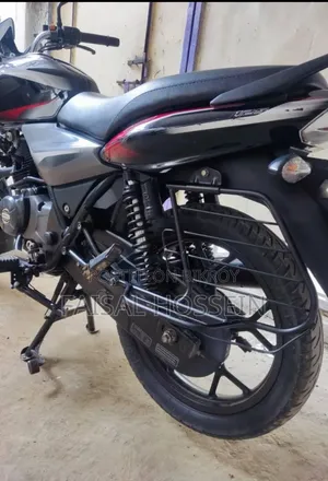 Bajaj Discover 125 2021 Black