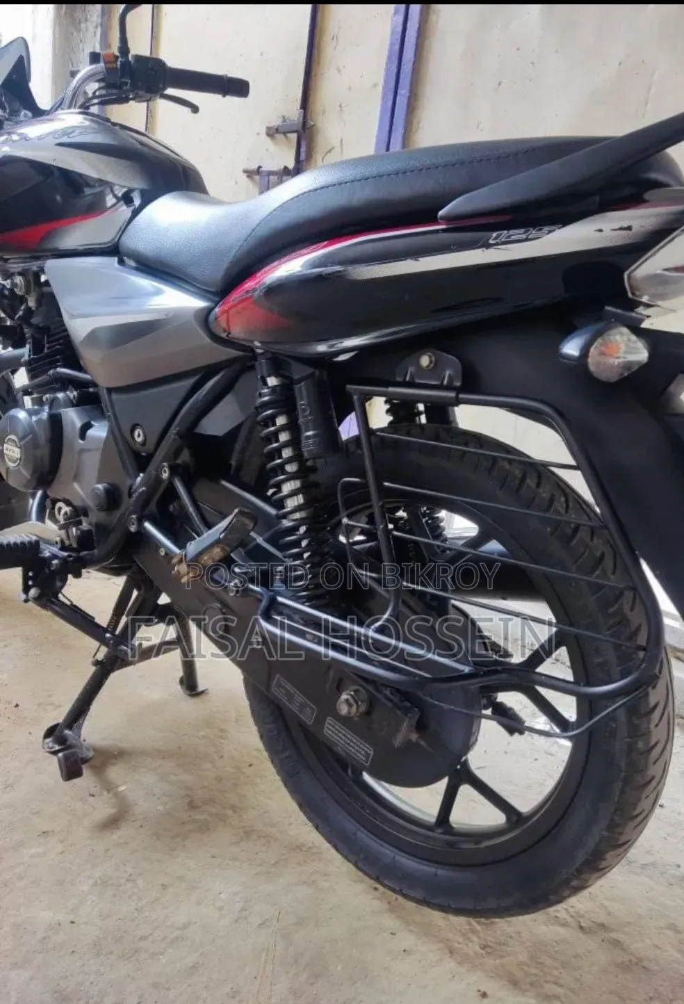 Bajaj Discover 125 2021 Black