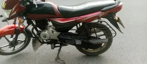বাজাজ প্লাটিনা ১০০ ২০১৫ লাল
