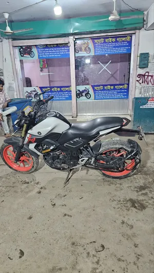 ইয়ামাহা এমটি-১৫ ২০২১ সাদা