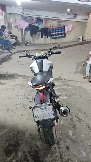 ইয়ামাহা এমটি-১৫ ২০২১ সাদা