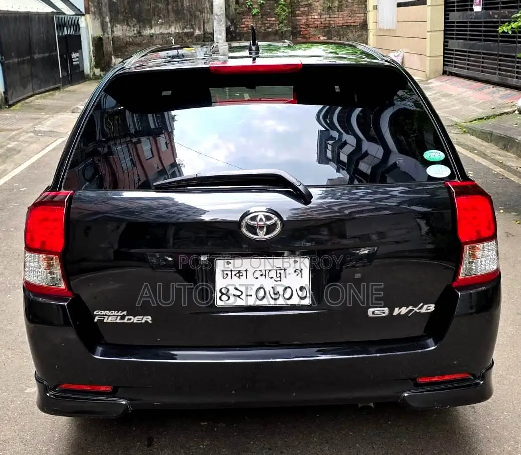 Toyota Corolla Fielder 1.5 Liter Petrol All-Wheel Drive 2013 Black