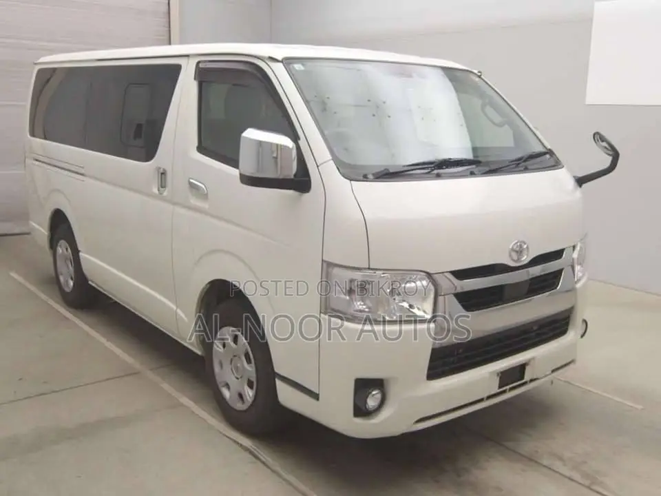 Toyota HiAce 2021 White