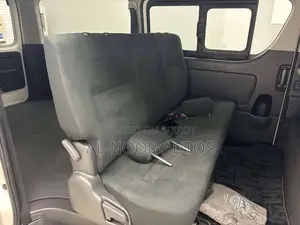 Toyota HiAce 2021 White