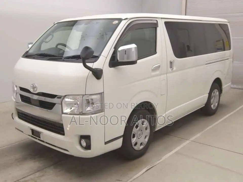 Toyota HiAce 2021 White