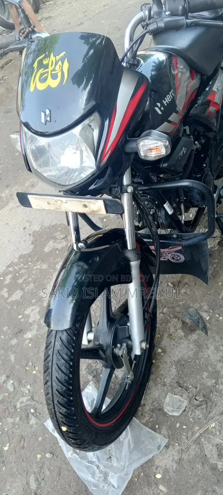 হিরো এইচএফ ডিলাক্স ২০২৪ কালো