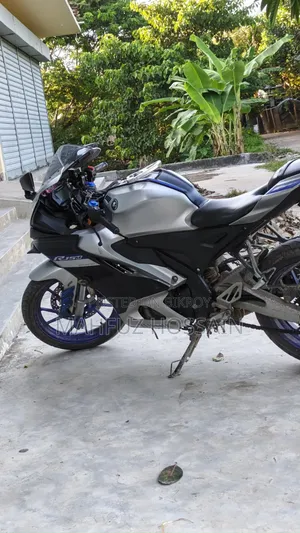 Yamaha R15M 2025 Silver