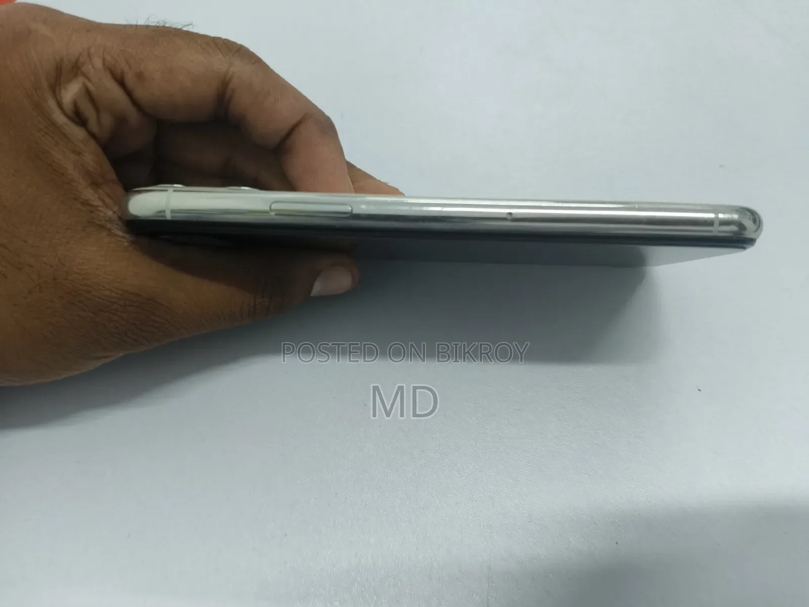 অ্যাপল আইফোন ১১ প্রো ২৫৬ জিবি হোয়াইট