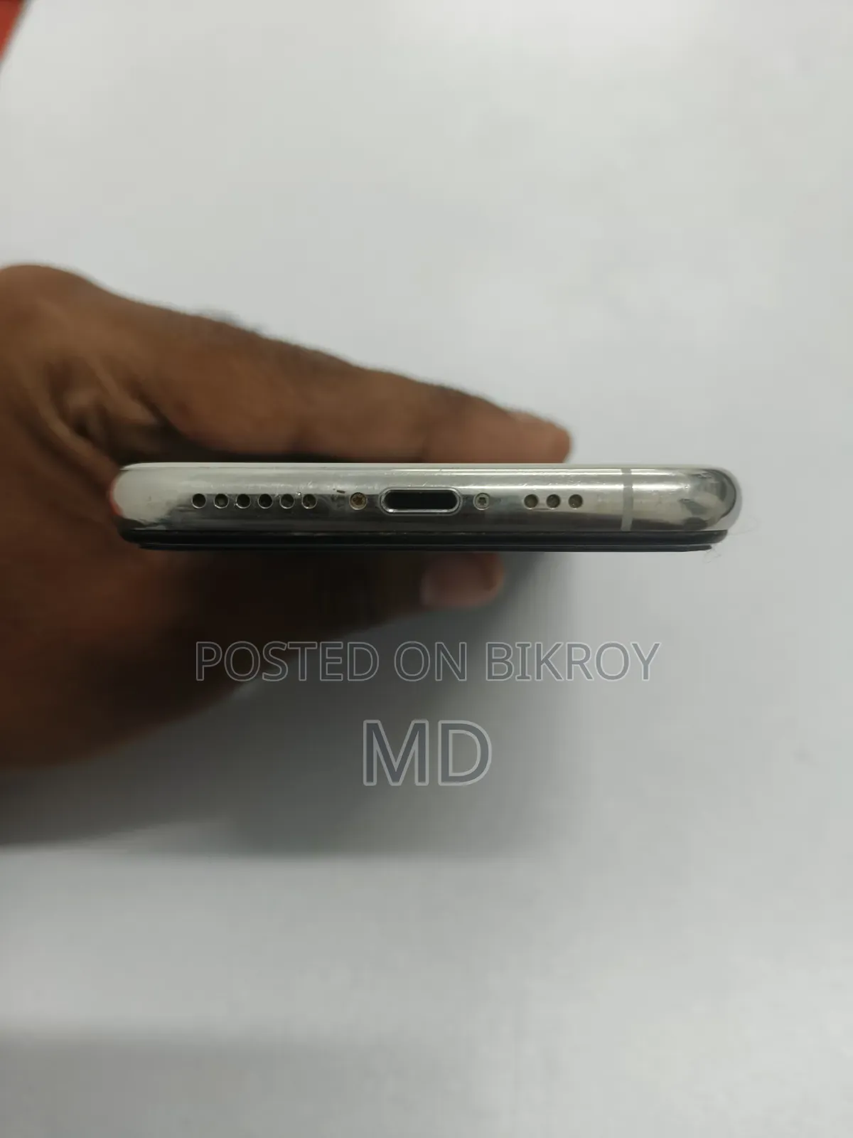 অ্যাপল আইফোন ১১ প্রো ২৫৬ জিবি হোয়াইট