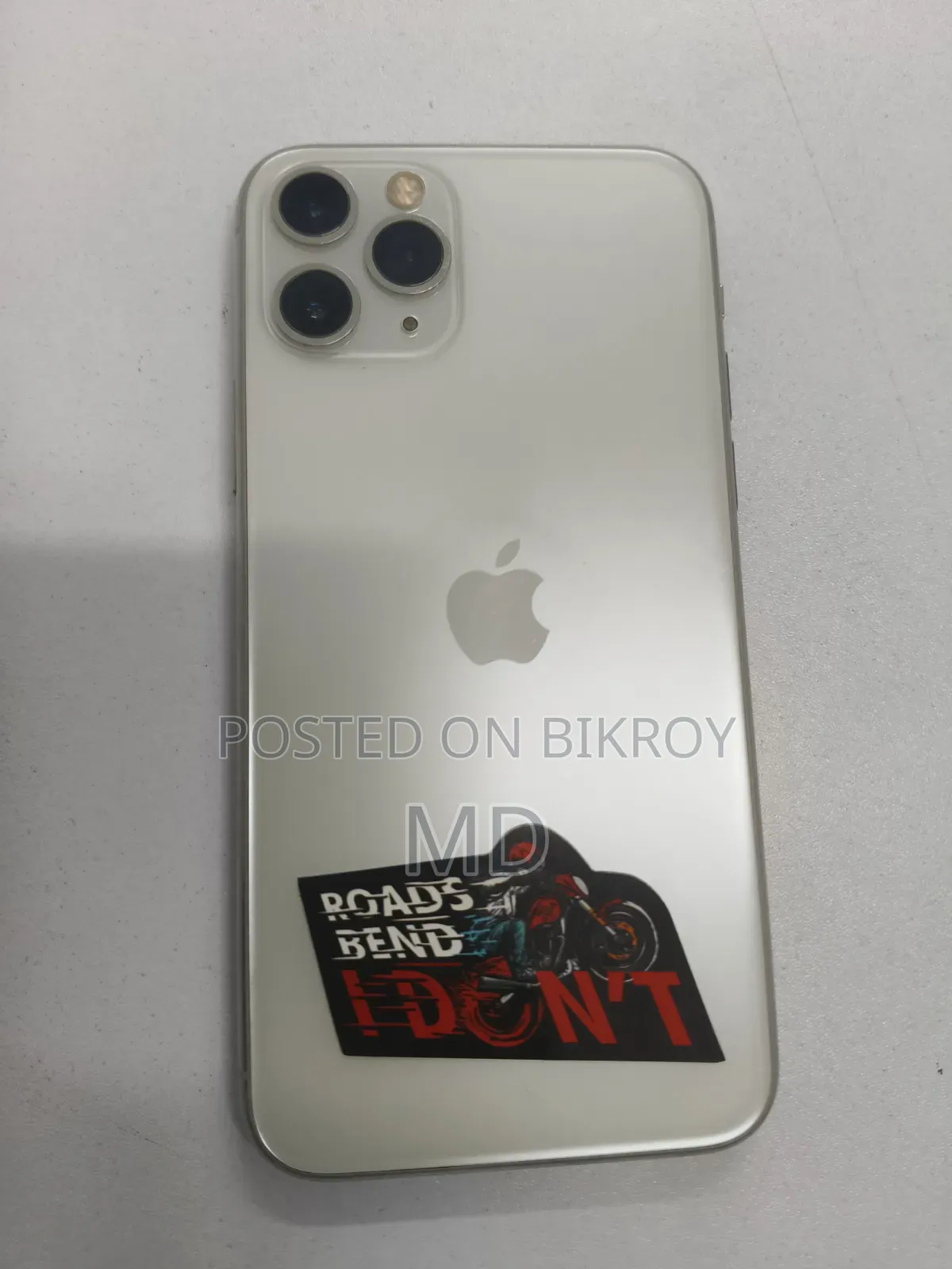অ্যাপল আইফোন ১১ প্রো ২৫৬ জিবি হোয়াইট