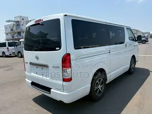 টয়োটা হাইএস ২০২৩