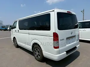 টয়োটা হাইএস ২০২৩