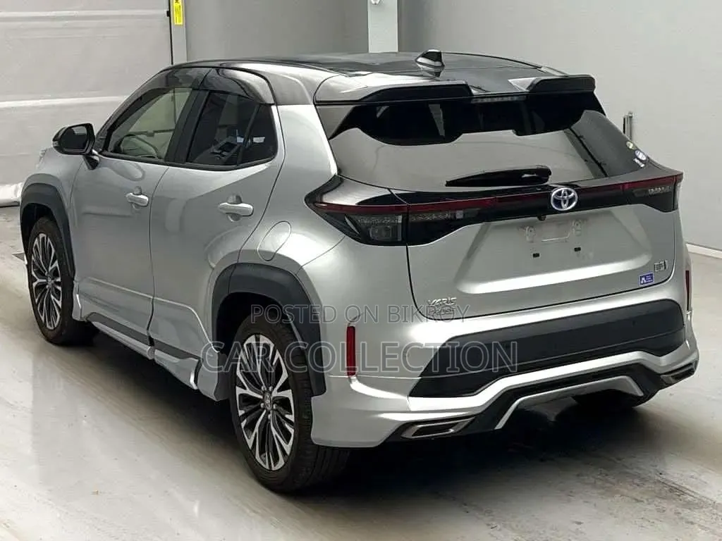 Toyota Yaris Cross 1.5 Hybrid AWD 2021 Silver