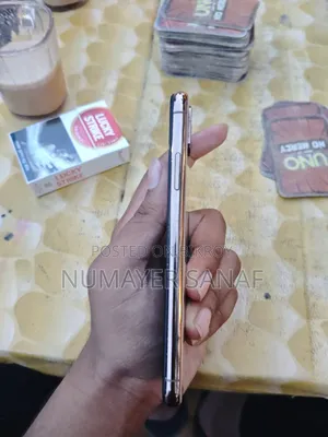 Apple iPhone XS 64 GB Gold