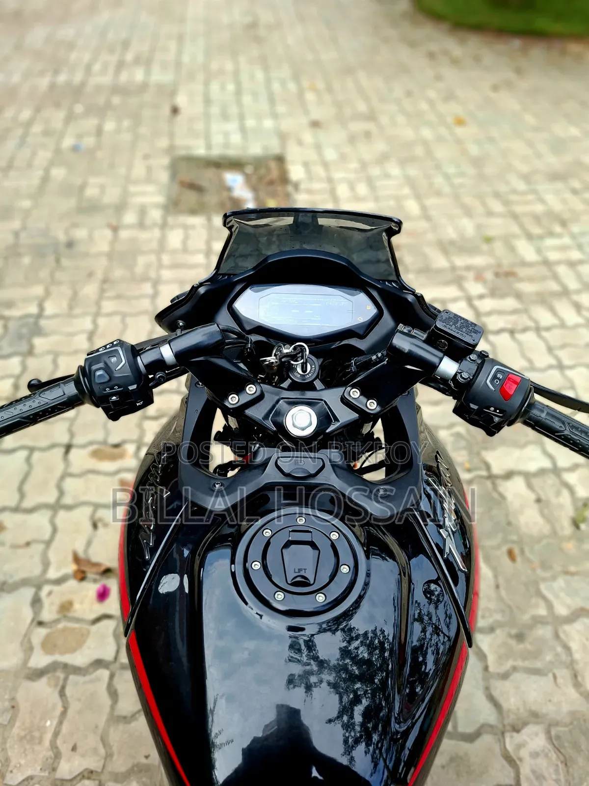 Bajaj Pulsar F250 2025 Black